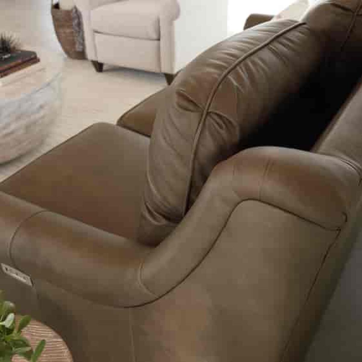 Benchmade Reclining Motion Leather Sofa Sofas Bassett Furniture